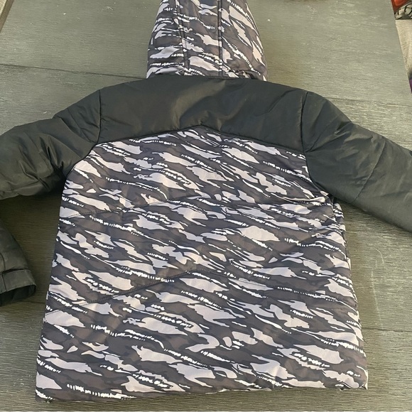 Slalom black and light grey camo puffer jacket size L 10/12 - Picture 2 of 5